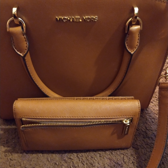 MICHAEL Michael Kors Bags Michael Kors Purse And Wallet Set Poshmark